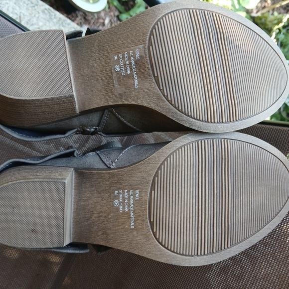 Booties - Picture 4 of 5